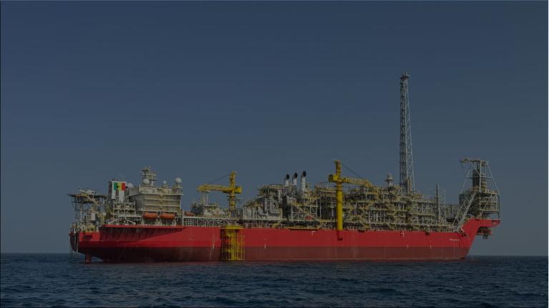 Unité flottante de production de pétrole (FPSO) en mer : le secteur des hydrocarbures sénégalais