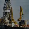 Navire de forage en mer : les contrats de partage de production encadrent le partage de la rente pétrolière et gazière